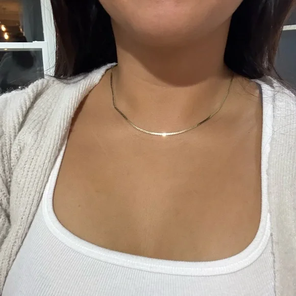 Mejuri 14K Solid Gold Serpentine Necklace 16 inches - Picture 5 of 8